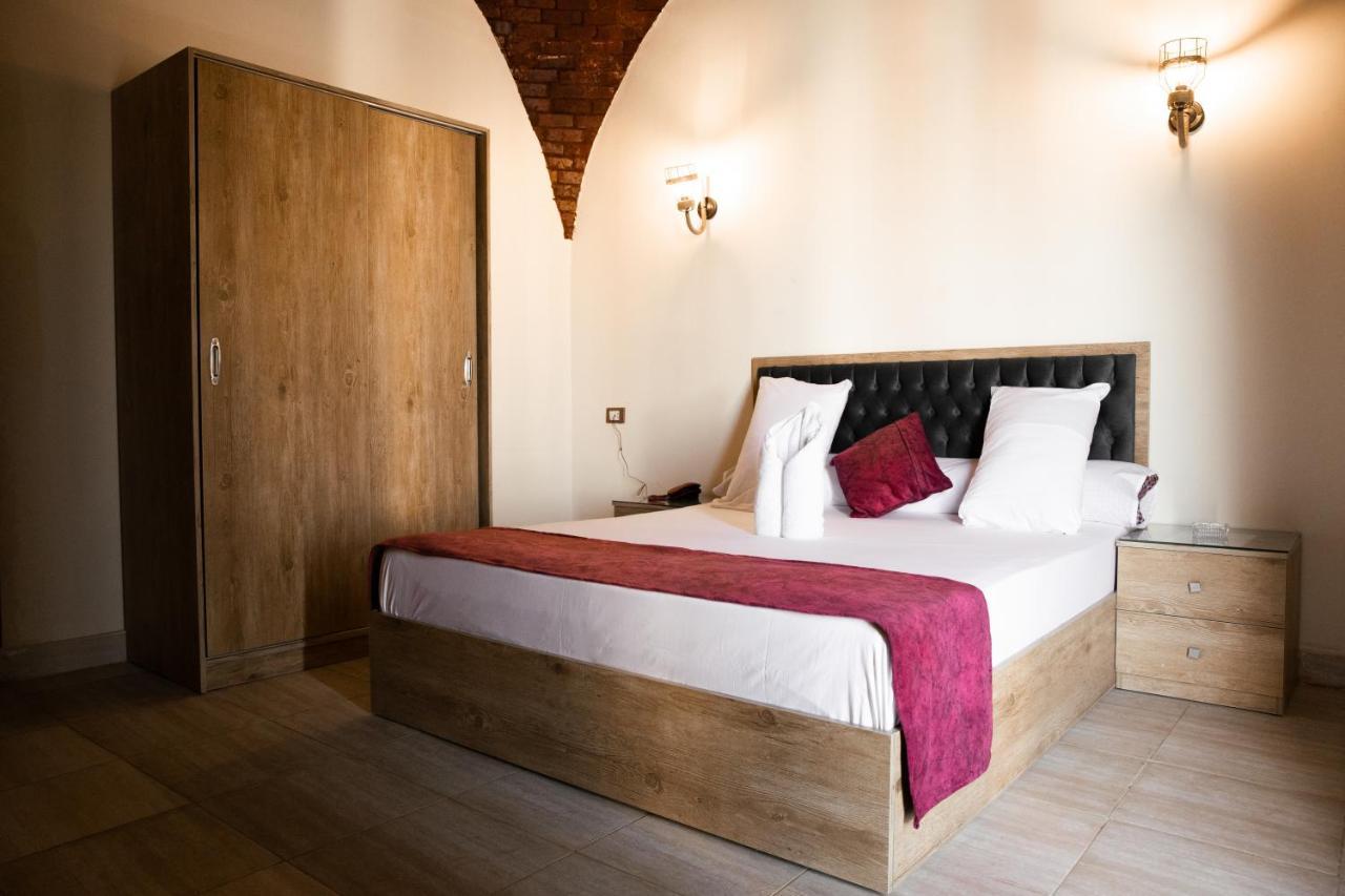 Heru Pyramids View Hotel Каир Экстерьер фото